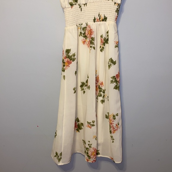 Moonsea Floral Dress - Picture 4 of 9